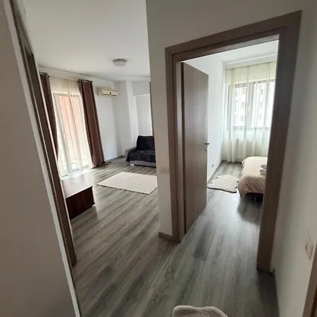 Resident Aparments Two Bed With Balcony Daire Bükreş