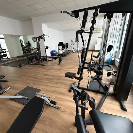 Resident Aparments Two Bed With Balcony * 布加勒斯特